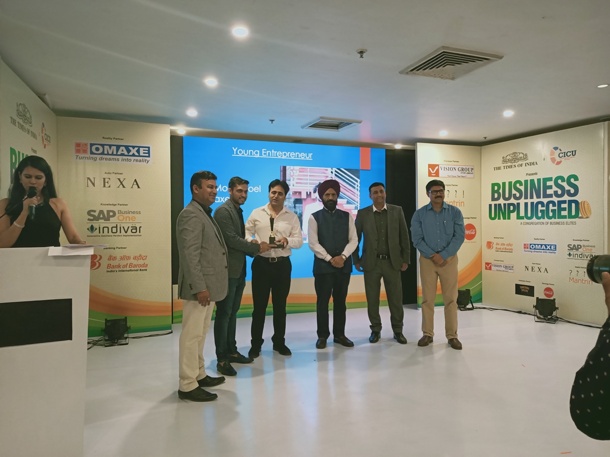 Young Entrepreneur Award at Business Unplugged organised by the Chamber of Industrial and Commercial Undertaking (CICU)