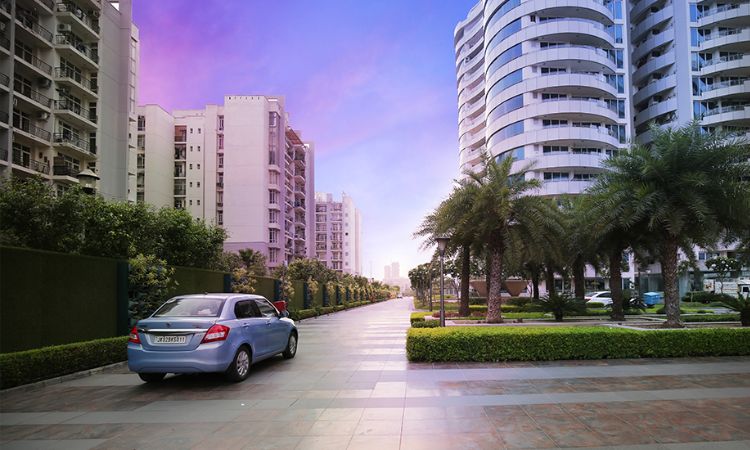 Why Invest in Noida and buy flats?