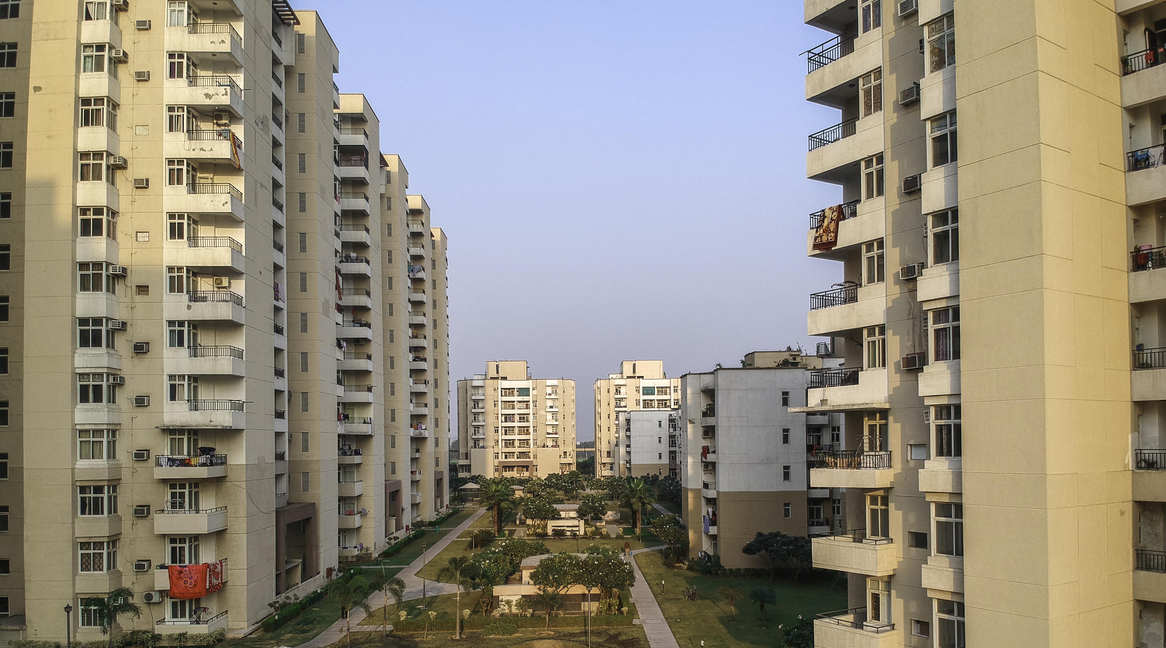 Flats in Greater Noida 2 BHK, 3 BHK flats in Greater Noida Omaxe