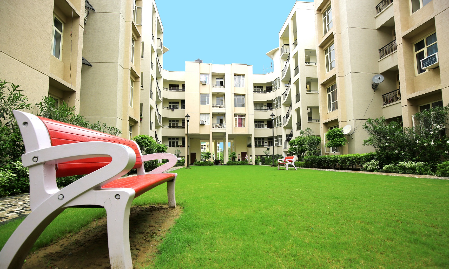 2 BHK Flats in Derabassi 3 BHK Flats in Derabassi Omaxe Greens